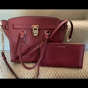 Michael Kors Purse and matching wristlet
